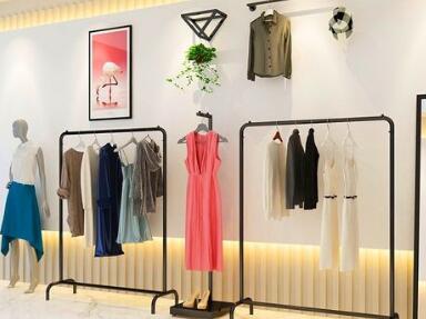 {賭波}(女装店名字简洁大气招财的有哪些)